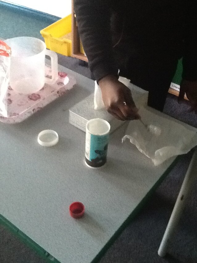 Image of Year 5 - Baking Soda and Vinegar Experiment: Lessons in Scientific Resilience